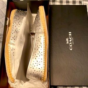 Coach Joanie silver flats sz. 9.5